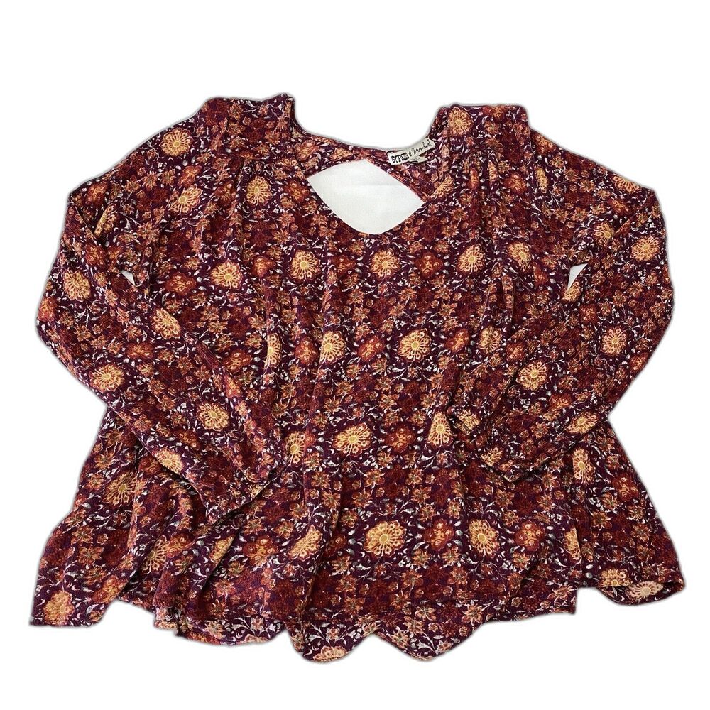 Gypsies & Moondust Women's LG Blouse Red Floral Long Sleeve V Neck Keyhole Back